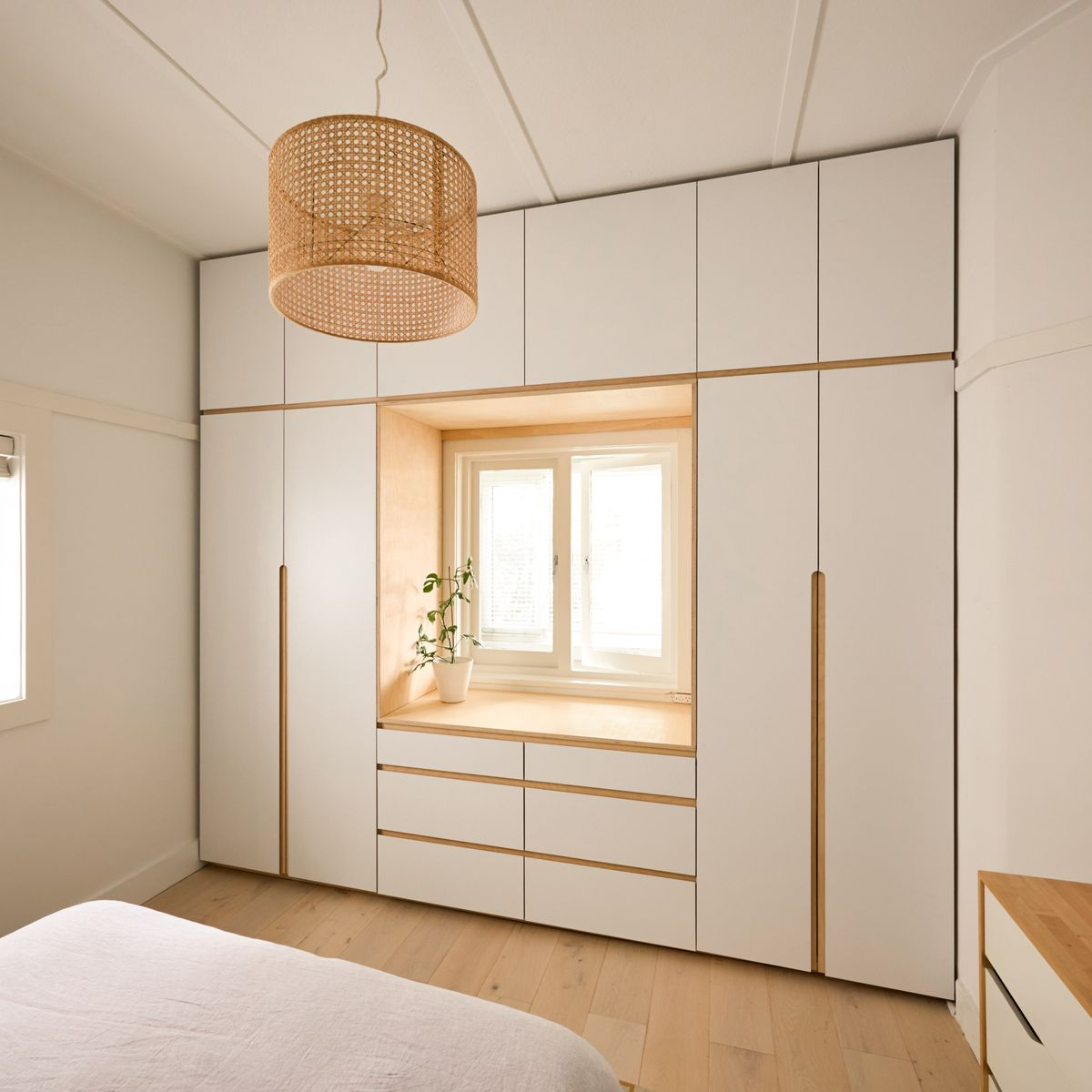 Mẫu tủ quần áo góc âm tường